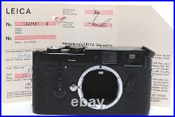 Leica M4 black paint in MINT original vintage dream condition from 1969 Year