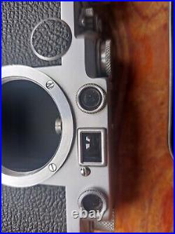 Leitz Leica 2F, Testata Con Film