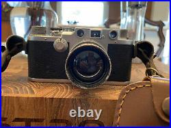 Vintage Leica DRP GmbH Ernst Leitz Wetzlar 35mm film camera And Extra